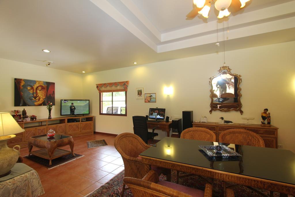 Villa Pimlada Nai Harn ภายนอก รูปภาพ